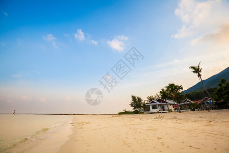 泰国热带岛屿KohPhangan的夏季海景Chalok图片