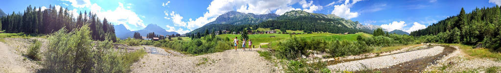 意大利阿尔卑斯山全景情背景图片