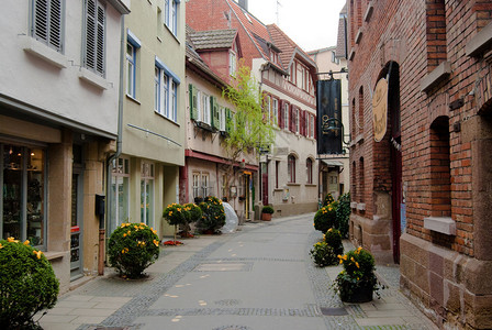斯图加特巴特坎施塔特老城中心安静的小巷图片