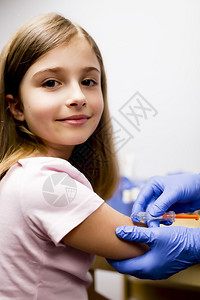 疫苗给女孩接种疫苗健康图片