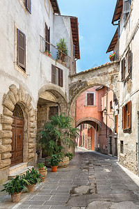 在意大利托斯卡纳的旧城区一条图片