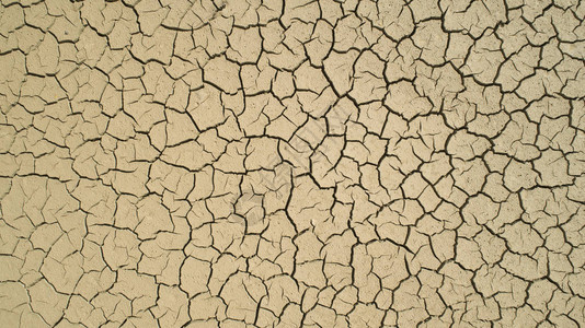 干裂地球的鸟瞰图气候变化和干旱土图片