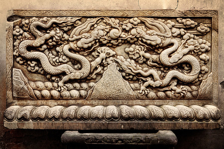 关于龙和神的寺庙石雕图片