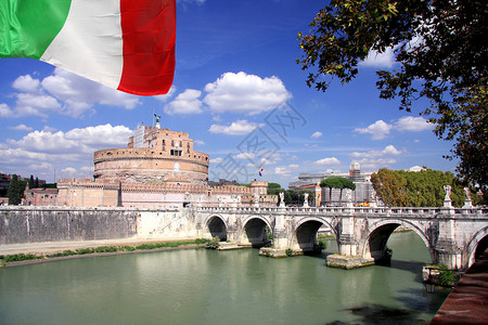 圣安吉洛城堡与罗马桥图片