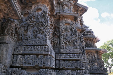 印度卡纳塔克邦哈勒比都的霍伊萨勒什瓦拉神庙图片