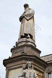 莱昂纳多达芬奇的纪念碑图片