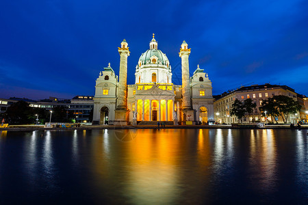奥地利维也纳Karlsplatz著名的圣查尔斯教堂夜景奥地利图片
