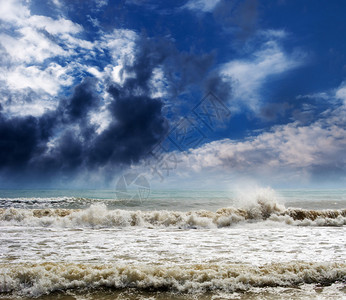 海上风暴图片