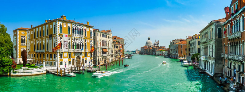 意大利威尼斯著名的大运河与圣玛丽亚图片