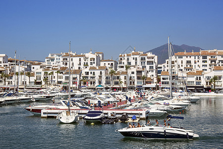 夏天的Marina在西班牙度假胜地Puerto图片