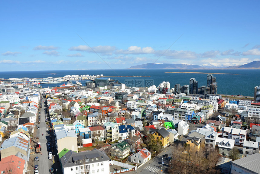 冰岛首都雷克雅未克从Hallgrimskirkja教堂图片