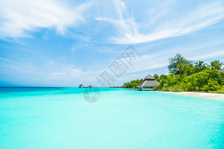 美丽的热带马尔代夫度假酒店和岛屿背景图片