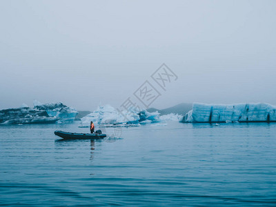 冰岛的Jokulsarlon冰融图片