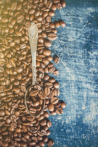 即溶咖啡咖啡豆有选择焦点注frou背景