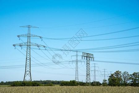 在德国看到的电塔和输电线路图片