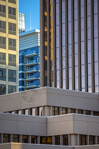 盐湖城市中心的角楼图片