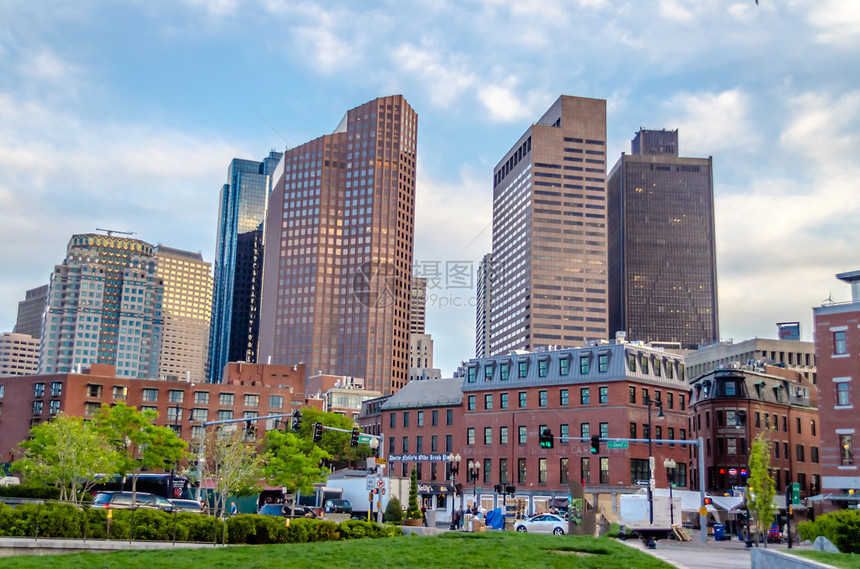 美国波士顿市中心的现代建筑摩天大图片