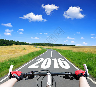 自行车骑自行车的女赛员向201图片