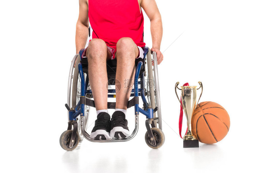 在轮椅上截肢瘫痪的景象图片