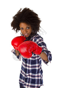 带红色拳击手套的美洲女白底隔离背景图片
