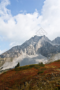 科莫维山风景图片