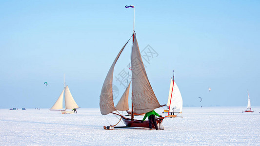荷兰古伍泽岛冰河航行于图片