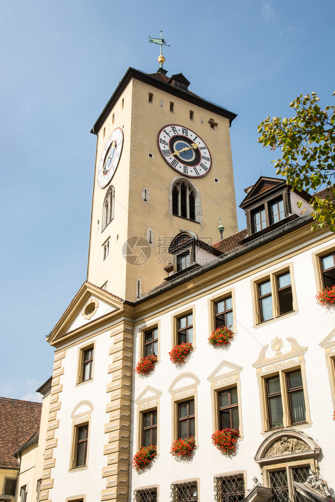 雷根斯堡老市政厅的塔图片