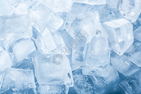 水晶清晰的冰块作为图片