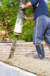 用工人建造房子建筑工地图片