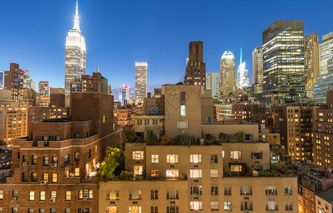 纽约屋顶的中城市中图片