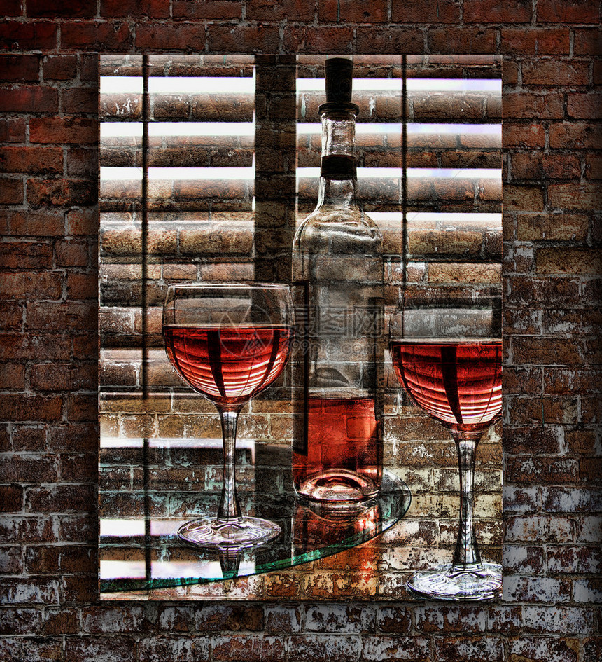 两杯红酒和一瓶背景中的法式百叶窗透出令人愉悦的光线以数字方式应用的轻微垃圾全部都挂在砖墙上看起来很棒图片