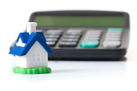 在抵押贷款房屋融资或住房储蓄的计算模型概念面前的迷图片