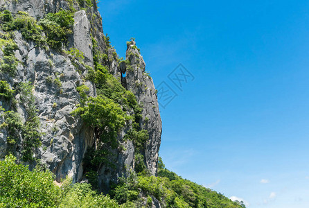 泰国考当运河PrachuapKhiriKhan的石头或岩石山或小山图片