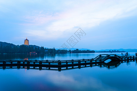 夕阳西湖风景图片