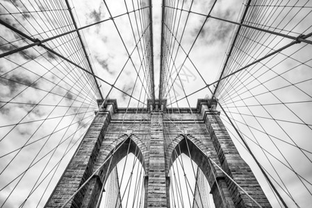 美国纽约布鲁克林桥的黑白图像背景图片