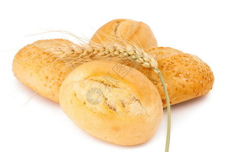 白色背景的法国面包图片