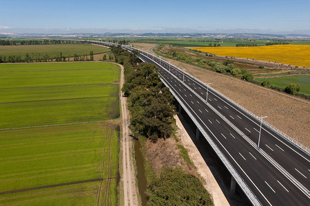 高速公路鸟瞰图图片