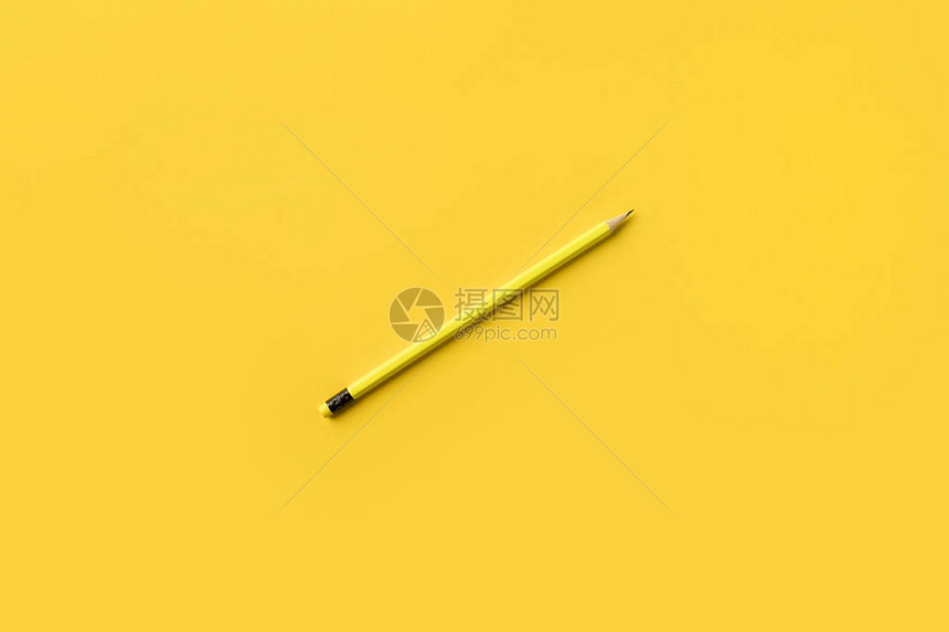 一支黄色铅笔图片