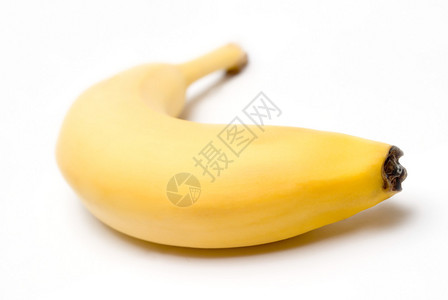 白色背景上的成熟香蕉背景图片
