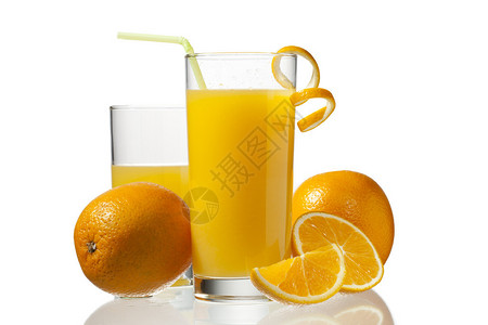 橙子果汁和稻草的玻璃橙子水果和白面图片