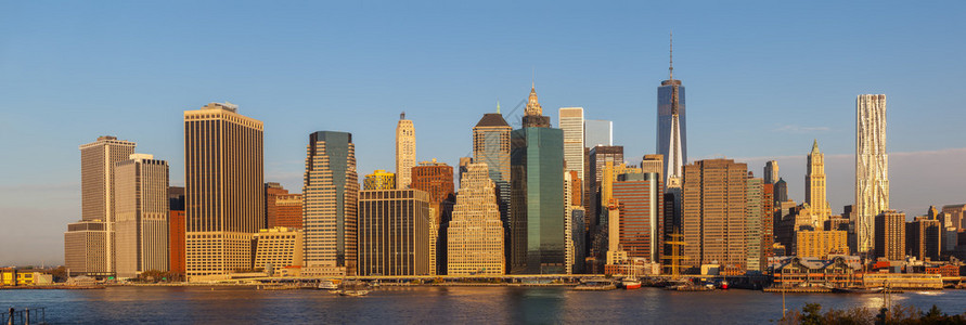 曼哈顿早晨纽约市天际线全景图片