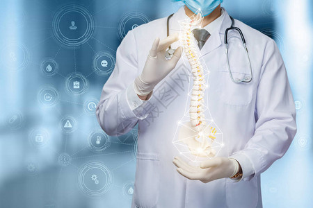 现代方法对患者脊柱的诊断和治疗的概念图片