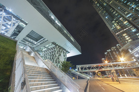 晚上在香港城市街道图片
