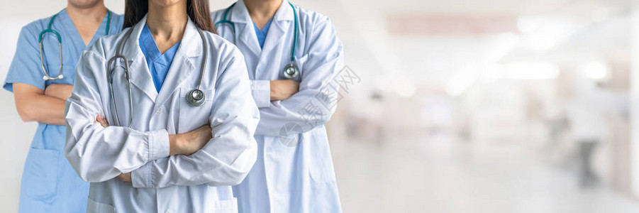 外科医生和麻醉医生ER手术团队具有医疗诊所室背景图片