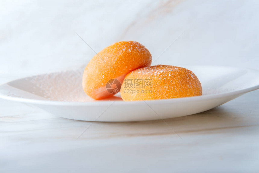 大理石厨房桌上的日本传统橙图片