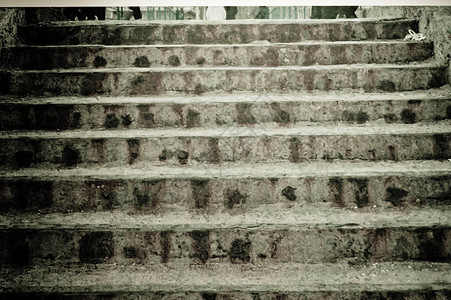 混凝土台阶的质地低梯子图片