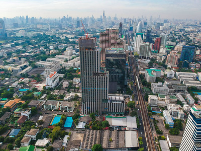 泰国曼谷市中心鸟瞰办公楼图片