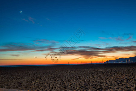 Castelldefels海滩日出图片