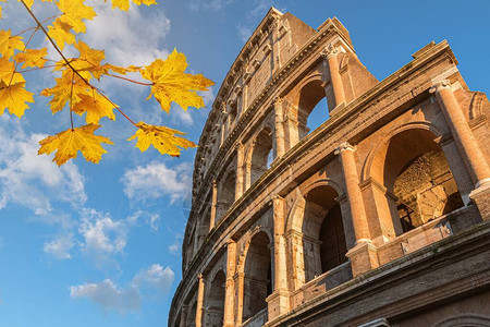 著名的意大利地标秋天在罗马的Col图片