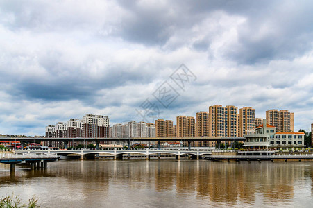 Yitong河景图片